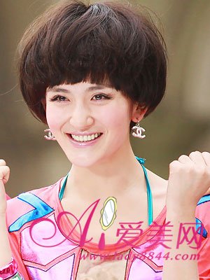 <em>爱心</em>满分谢娜百变时尚<em>发型</em>_女性_腾讯网