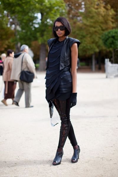 早春街拍 穿<em>短裤</em>和<em>蕾丝</em>美过夏裙!_女性_腾讯网