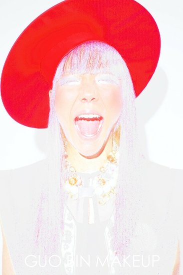 吴莫愁黑白格调复古朋克风写真