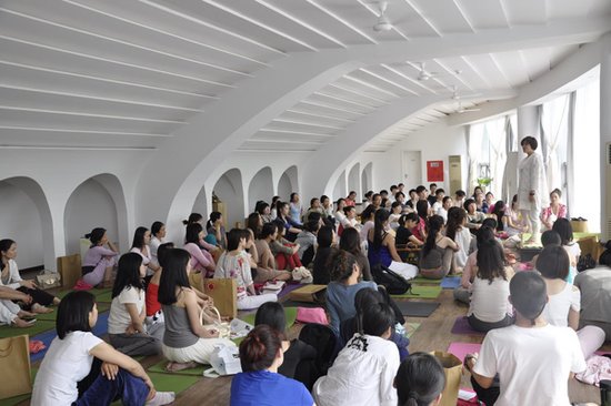 悠季瑜伽学院校训校徽发布 开启瑜伽培训行业