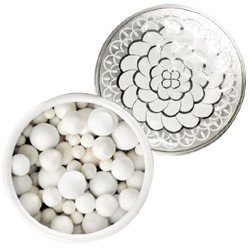 《GQ》杂志女郎装扮之道 性感妆容必备品推荐