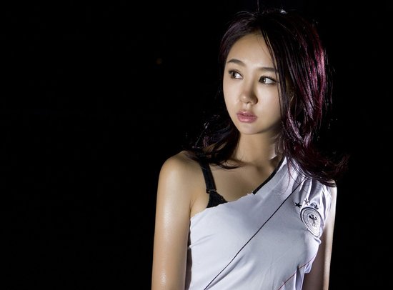 白莫菲魅力拍写真力挺德国队