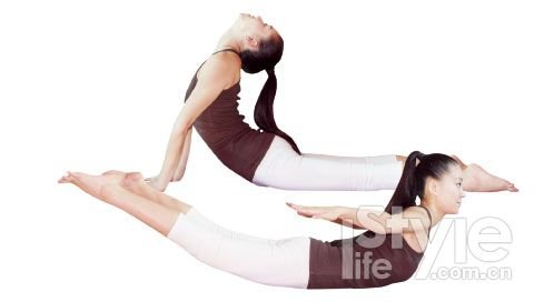 久坐白领瑜伽术严防脊椎早衰_女性_腾讯网