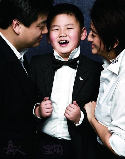 11位潮流嘉人宝贝时装秀家庭大片