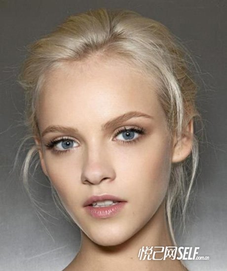 打造阳光约会妆 变桃花公主