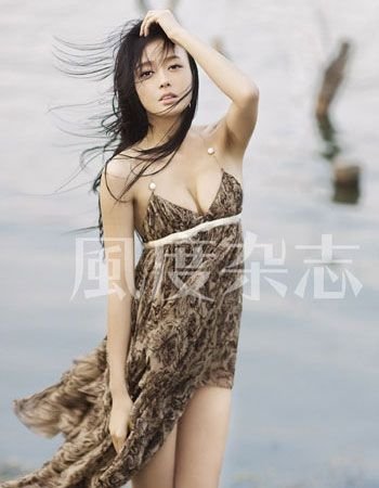 20大女星香肩玉背吊带发型