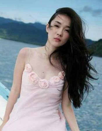 20大女星香肩玉背吊带发型