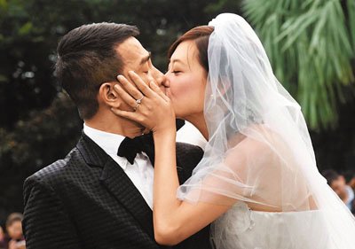 陈小春应采儿图片