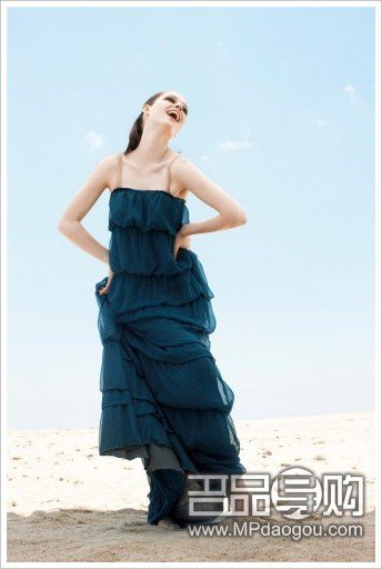 Summer dress blowing color Cyclones ( Photos )
