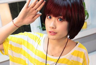 时髦女生俏丽短发引爆夏日