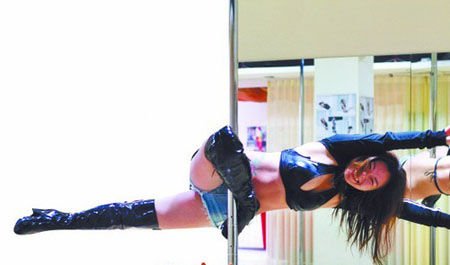 80万买地6千脱手_年收入80万收入(2)