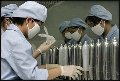 揭秘避孕套生产全过程