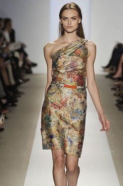 Wedding dress is also party jersey that turns