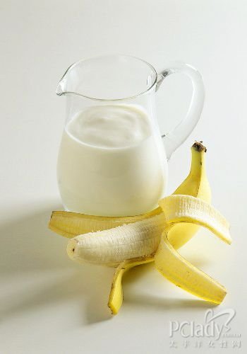 痛经适宜多吃香蕉牛奶加蜂蜜
