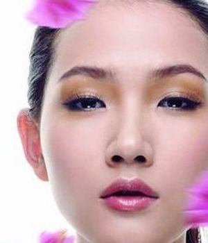干净清透改变妆容带来桃花运
