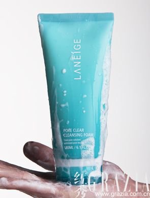 对症下药的毛孔清洁产品 消灭黑头出油毛孔