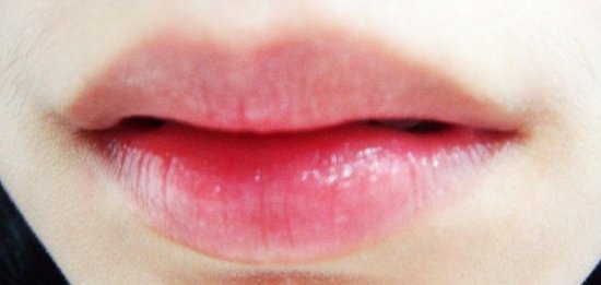 6步养出水嫩嘟嘟唇 水润迎春天