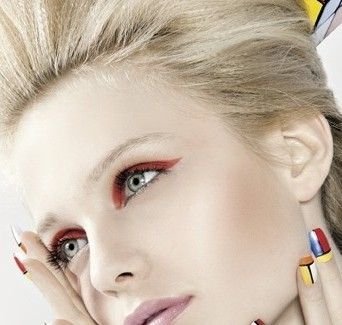 Tongmeng Qi Yuan amazing makeup for you this summer in full bloom