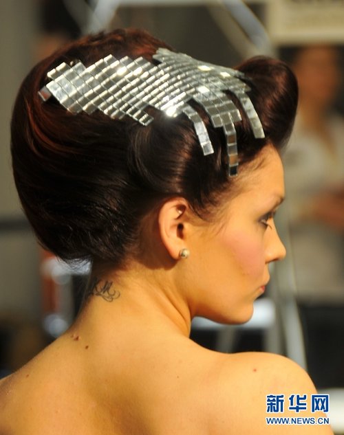 芬兰首都赫尔辛基举行美容美发展