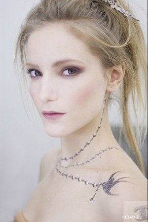 大牌纹身贴纸今夏最型格(图)