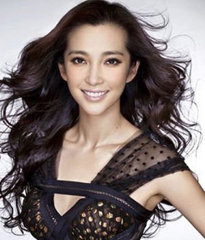 夏季<em>怎样</em>护发 才能让<em>头发</em>更飘逸_莫离莫弃_新