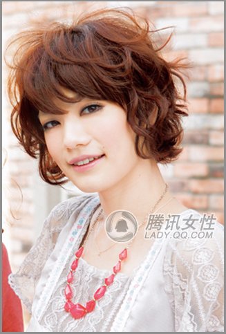 漂亮<em>短发</em> 小长假清爽出游(组图)_女性_腾讯网