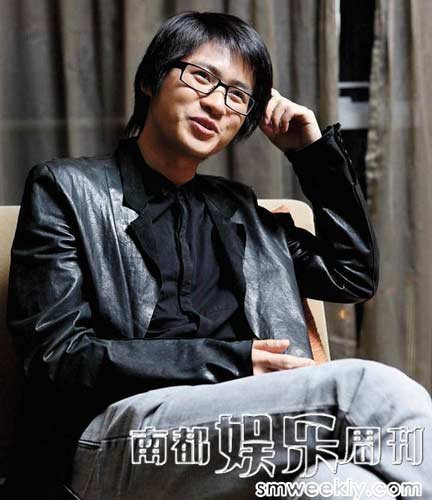 韩寒曝初二失身 性启蒙老师是女友