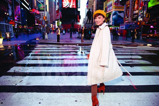 王珞丹纽约旅行大片时尚街头<em>从容淡定</em>_<em>女性</em>_
