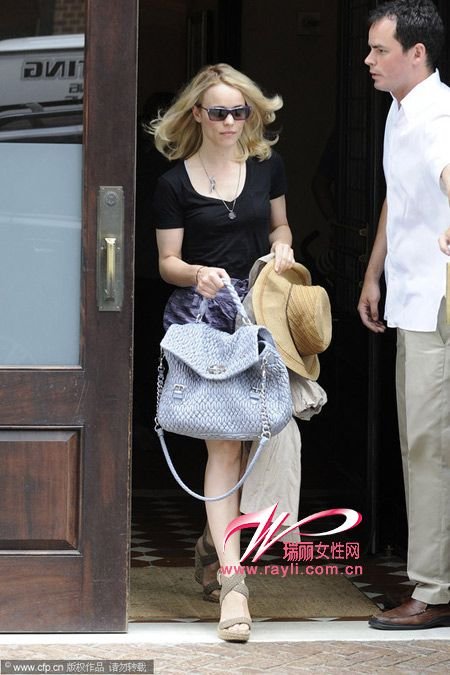 Street beat this season 's most beloved female star handbag