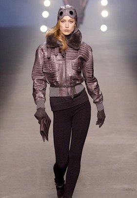 挑大牌 变身帅气<em>飞行员</em>look_<em>女性</em>_腾讯网