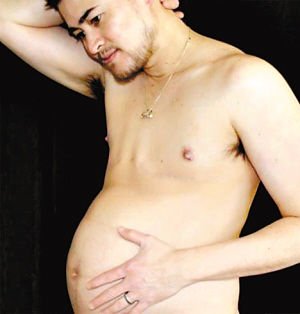 美国“怀孕男子”压力大离婚