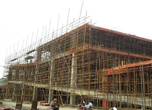 金凤凰城四期商铺9月1认筹 大润发已建至三层