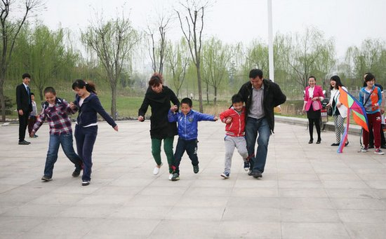 绑腿跑游戏现场