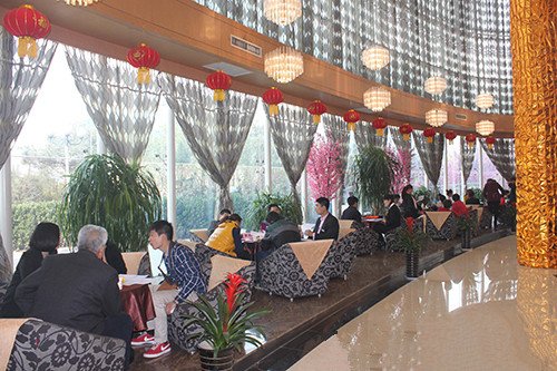 万和中央广场4月8日商铺认租活动火爆开启_频