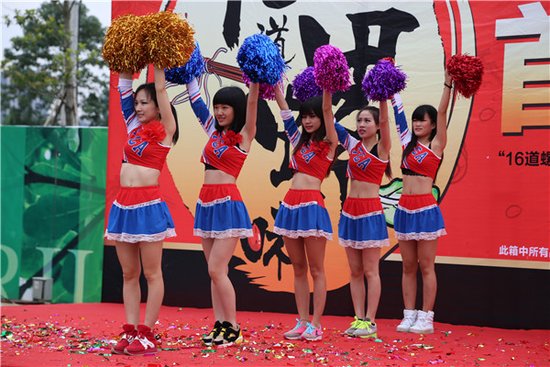 16道螺味全球首发吸引近千市民“寻味”华润凯旋门