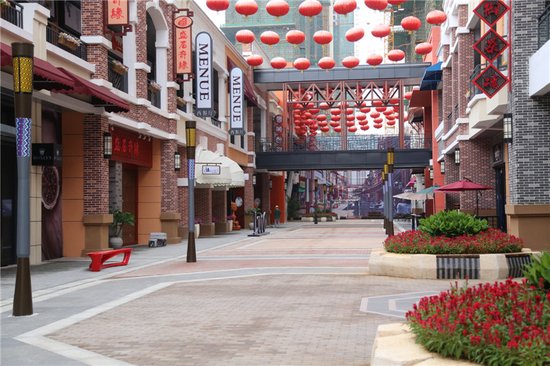 柳州东街铭石落成 将加快推进第三产业和旅游