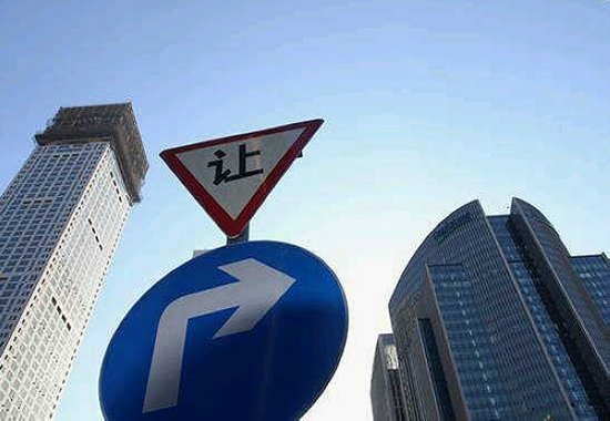 下肢神经支配区域图片_柳州人均可支配收入(2)