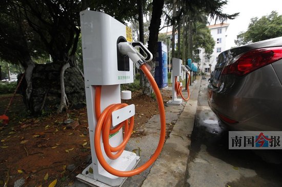 租赁出行将成趋势 电动汽车正驶向柳州市民_