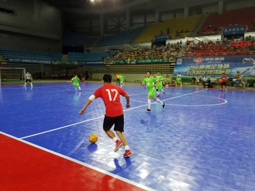 柳州引进跟世界接轨的专业地板足球场_频道-柳