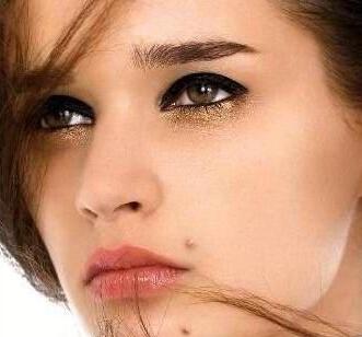 脸上长粉刺? 教你4个护肤方法