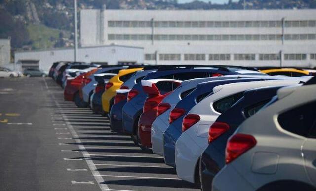 共享停车新模式 沈河部分机关事业单位节假日闲余停车位对外开放_大辽网_腾讯网