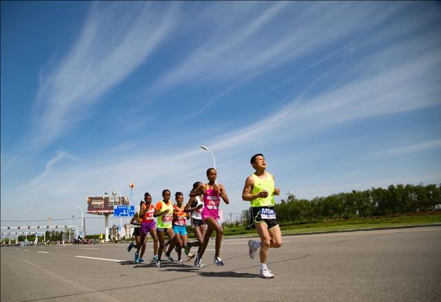 2016营口·鲅鱼圈国际马拉松赛圆满落幕