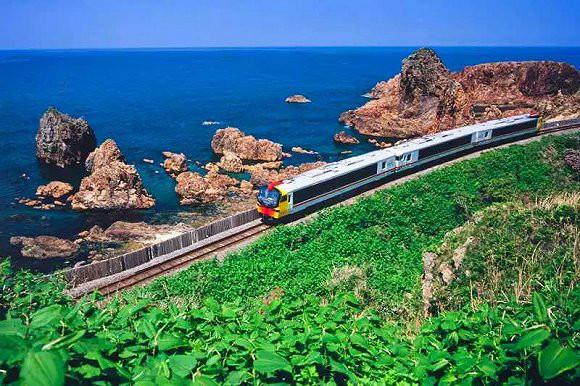 日本青森:一条20公里长的樱花大道