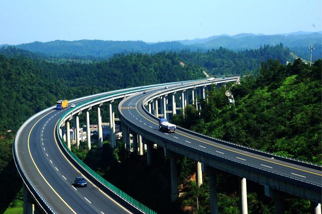 中国高速公路凭啥永久收费?_大辽网_腾讯网