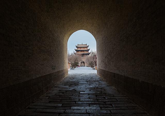 嘉峪关 山海关 谁才是“天下第一关”