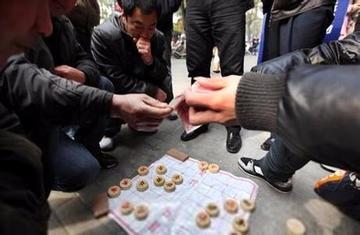 街头象棋残局一骗就是7300元_大辽网_腾讯网