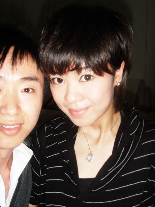 曝郁可唯恋煤矿富二代 自备3万奢侈鞋上节目