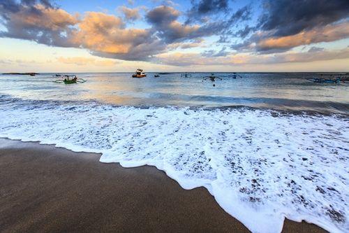 火热七月 国外旅游地推荐