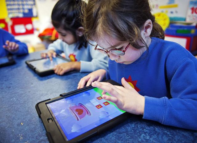 孩子常使用电子产品如何护眼?