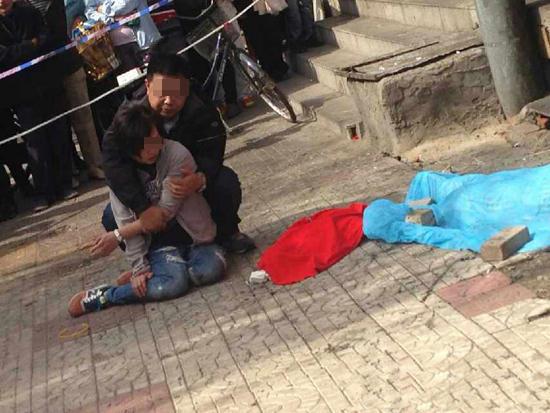 广西贺州一女婴与奶奶遭割喉亡 案件正在侦破